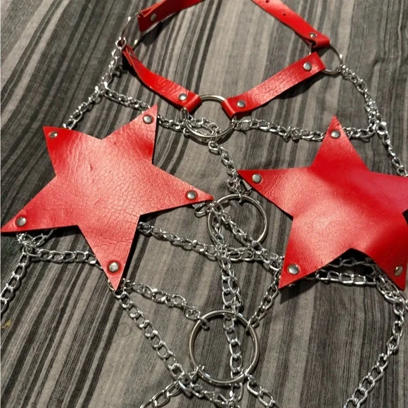 Red Star Chain Harness - Picture 3 of 4
